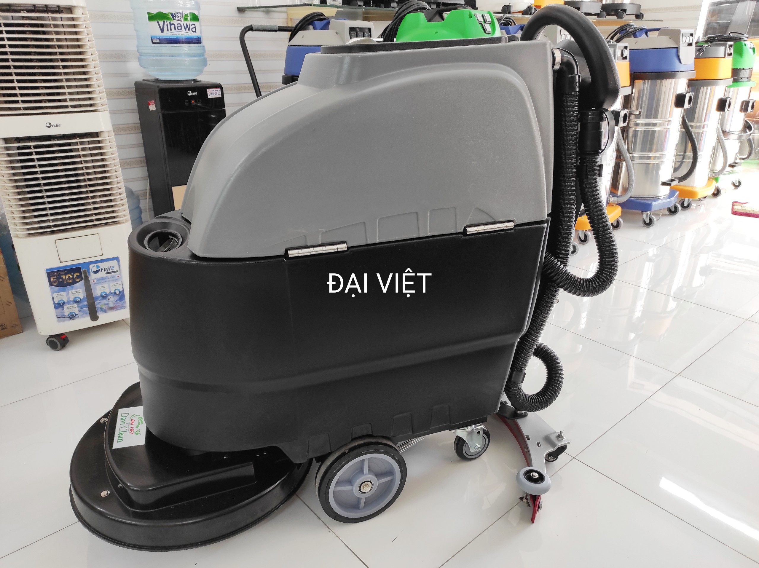 Máy chà sàn DV55AC